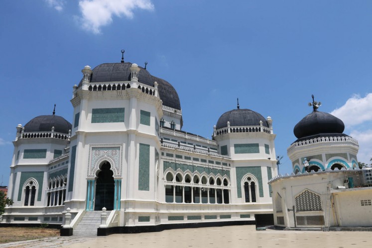 Gambar diambil dari: http://www.thejakartapost.com/travel/2018/08/31/five-religious-tourist-attractions-in-medan.html