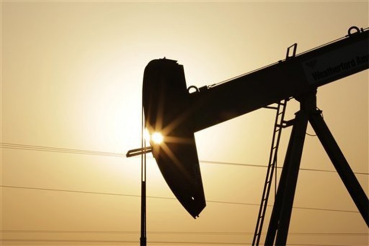 Worrying signs still continue in oil and gas sector