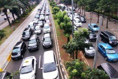 We are working to address traffic congestion: Ahok