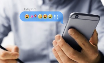 Facepalm, seflie emojis to arrive in iOS soon 
