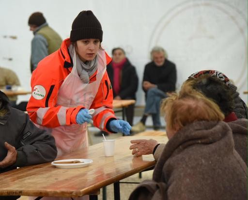 More than 22,000 in shelters after Italy quakes 