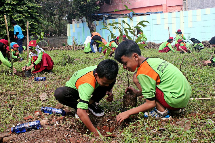 School students get involved in reforesting W. Java industrial park