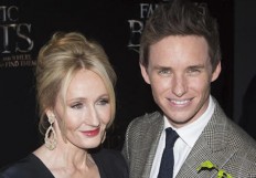 Rowling talks about 'Fantastic Beasts' at New York screening 