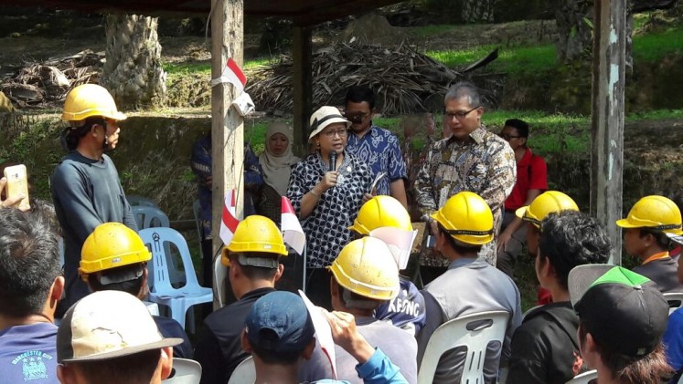 Foreign Minister Retno LP Marsudi speaks to Indonesian migrant workers in Malaysia during her trip to Penang and Johor Bahru, Malaysia, from March 15 to 18.