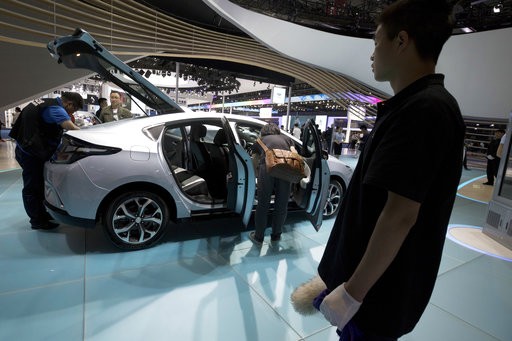 GM plans to launch 10 electric cars in China by 2020