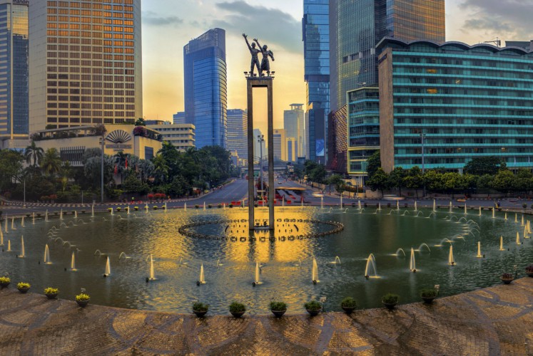 'Selamat Datang' Monument with Hotel Indonesia in the background. 