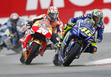 Rossi to make return 21 days after breaking leg