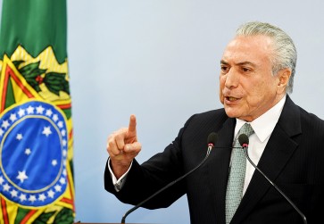 Brazil's president counterattacks after graft charge