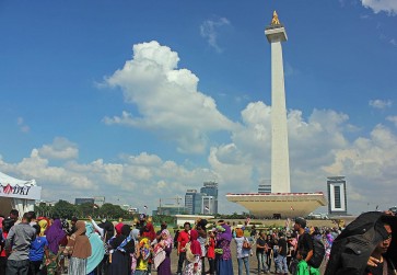 Monas packed by Idul Fitri holidaymakers