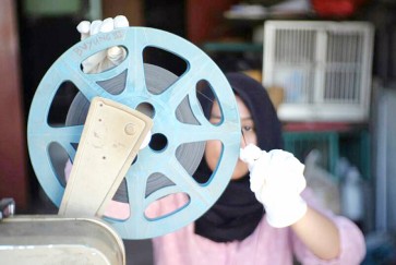 Essay: The Colombo Plan in Madura Kalianget's wonderful outdoor cinema