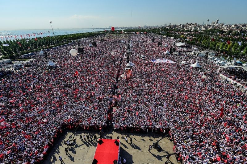 Tens of thousands at Turkish opposition's 'justice' rally in Istanbul