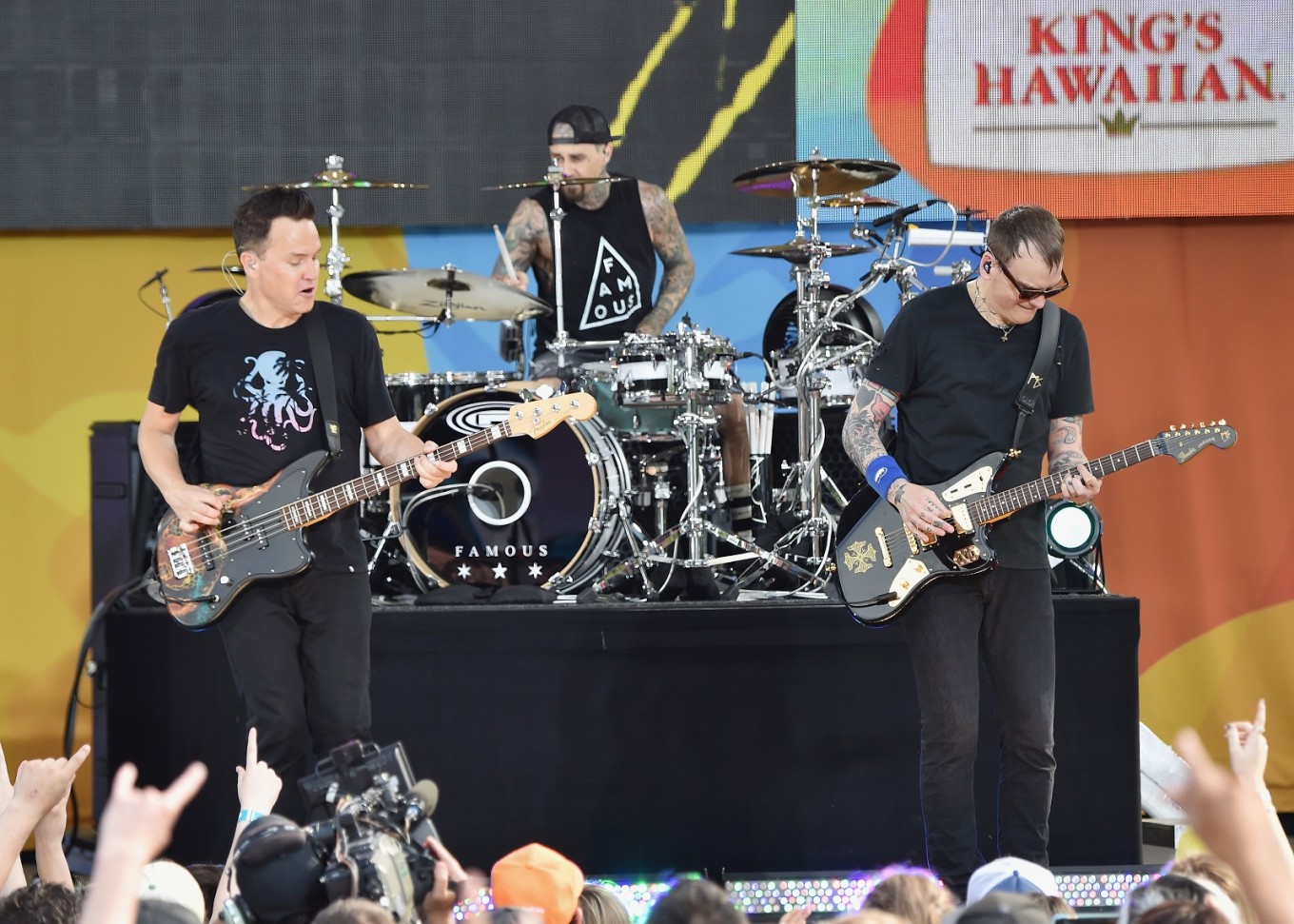 Blink-182 calls off shows after Linkin Park suicide - Entertainment - The Jakarta Post
