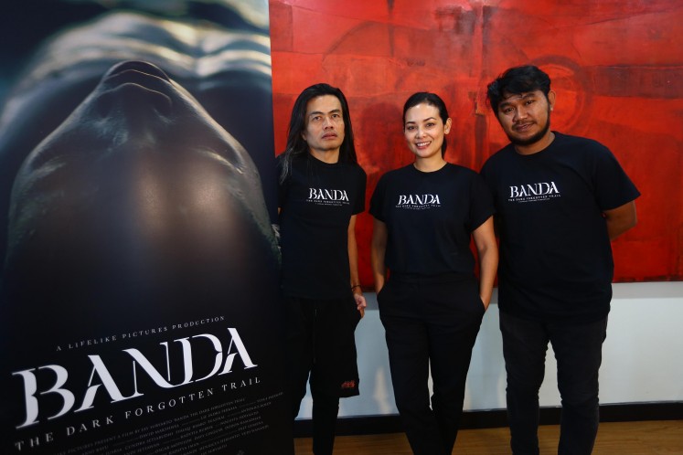 Director Jay Subiyakto (L), producer Sheila Timothy and writer Irfan Ramli pose after the interview for Banda movie at Jakarta, Friday 21.2017.