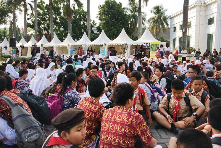 Future writers: Children attend the 4th ASEAN Literary Festival in Kota Tua, West Jakarta.
