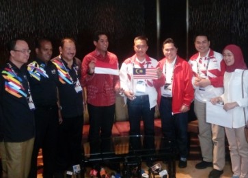 Sports ministers of Indonesia, Malaysia settle flag incident