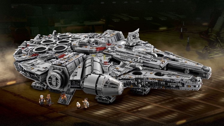 Previously, the LEGO Falcon 'ultimate collector’s edition' consisted of 5,195 pieces.
