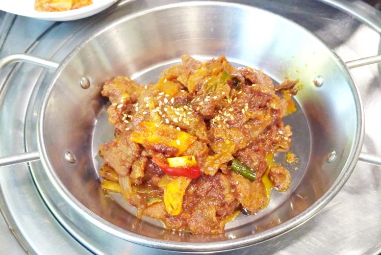 Spicy stir-fried pork