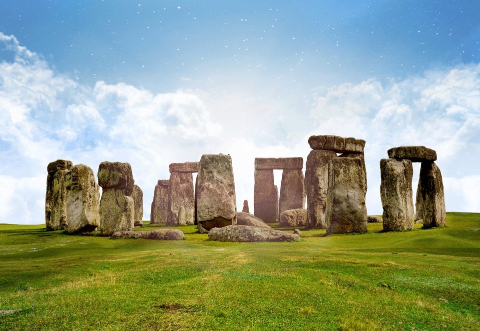Stonehenge road tunnel gets go-ahead despite protests