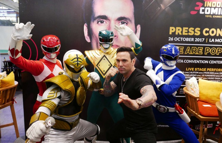 American actor Jason David Frank (second from right), who is known for his role as the original Green Rangers on popular television series 'Power Rangers', strikes a pose with Power Rangers members after the Indonesia Comic Con 2017 press conference on Thursday at La Moda, Plaza Indonesia.