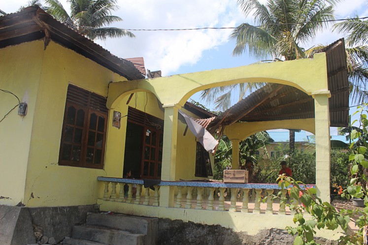 A house in Sikumana subdistrict, Maulafa district, Kupang city, East Nusa Tenggara, suffered severe damage after a whirlwind hit the area on Nov. 3.