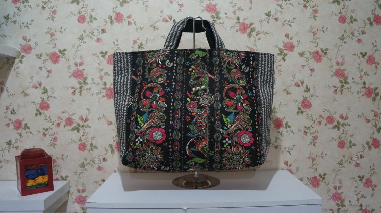 A customized bag from Craftana 