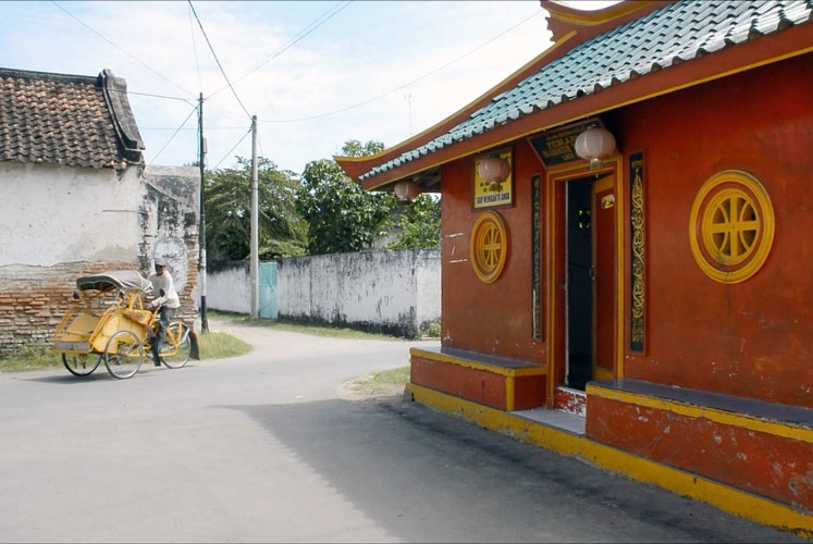 Blending in: A security guard station that looks like a shrine to Confucianism at the Kauman Islamic Boarding School in Rembang, Central Java.
