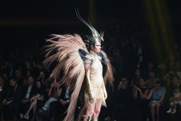 Rinaldy A. Yunardi takes on elements in new couture collection