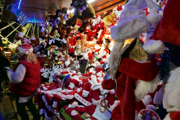 A booth offering Christmas decorations at the Nice Christmas Market.