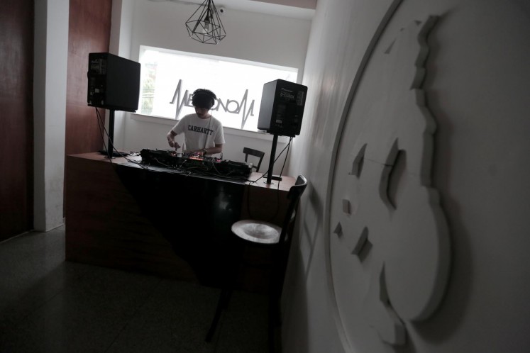 Metronom offers two studios to rent for practice sessions, as well as providing DJ courses and equipment rentals. 