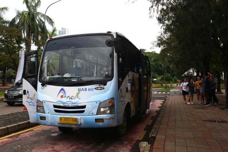 Ancol's Wara-Wiri bus.
