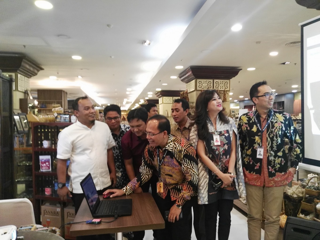 Sarinah launches online store platform