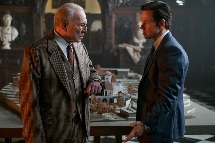 Christopher Plummer plays oil tycoon John Paul Getty with Mark Wahlberg as ex-CIA agent Fletcher Chace in Scott Ridley's 