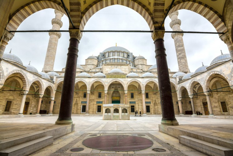 The courtyard within the Suleymaniye Mosque.