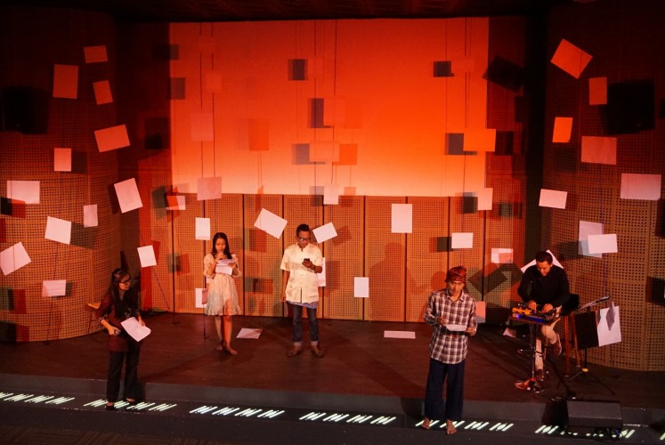 Ni Made Purnama Sari (from left to right), H.S. Dewandani, Joind Bayuwinanda, Faisal Syahreza and Tesla Manaf read 'Sajak Tangan' by WS Rendra during the 'Menulis Puisi' event at Galeri Indonesia Kaya in Central Jakarta.