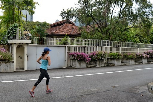Singapore PM siblings wade back into family feud