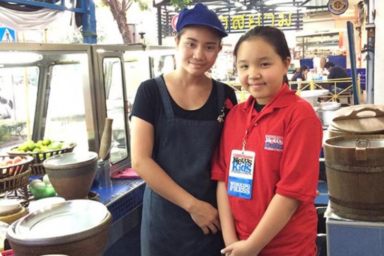 Scholastic News Kids Press Corps reporter Natcharee Chaiwongthitiku covers street food in Thailand.
