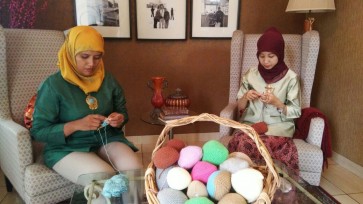 Knitted Knockers Indonesia empowers breast cancer survivors