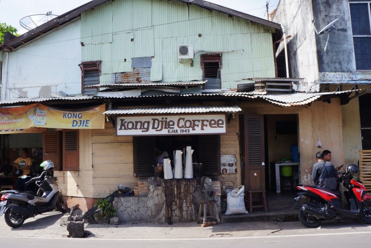 The legendary Kong Djie Coffee is a must for coffee aficionados seeking a traditional cup of Belitung java. 