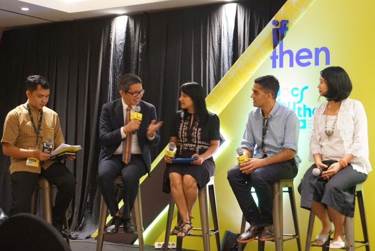 A press conference on the If/Then program is attended by (from left) moderator Amin Shabana, BEKRAF vice chairman Ricky Pesik, If/Then director Mridu Chandra, Al Jazeera senior producer Aloke Devichand and In-Docs program director Amelia Hapsari at the Ashley hotel in Central Jakarta on March 3. 
