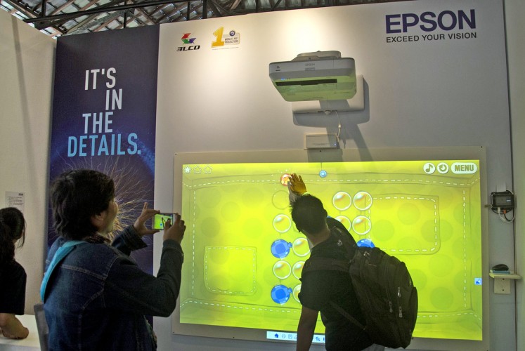 Interactive game by Epson projector