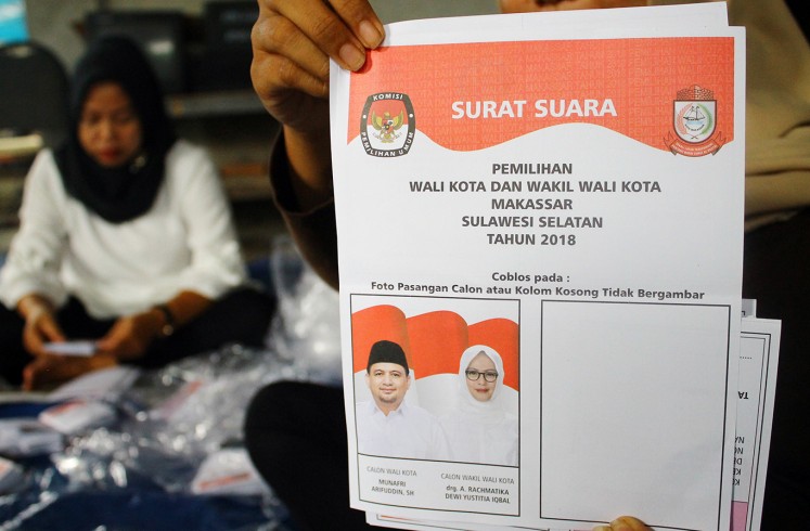 An August 2017 survey from Poltracking put Limpo’s electability at 21.87 percent, Halid at 21.27 percent, Abdullah at 20.46 percent and Agus at 9.97 percent, with 26.43 percent of respondents still undecided. 