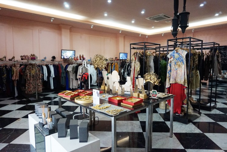 Fashion First store opened its outlet in Jl. Cikajang in 2013. 