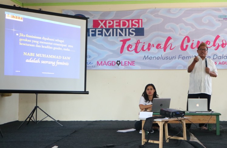 A discussion of feminism in Islam with KH Marzuki Wahid.