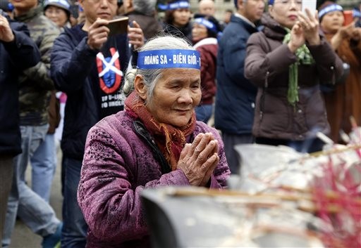 Vietnamese gather to commemorate border war with China