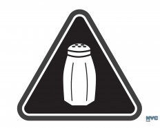 New York restaurants post salt warnings, and diners shrug 