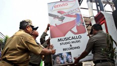 Cigarettes, noodles dominate ad spending in first half