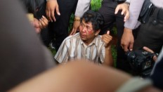 Go-Jek and taxi drivers brawl amid Jakarta protest