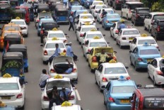 YLKI pushes govt to discipline taxi companies following demo