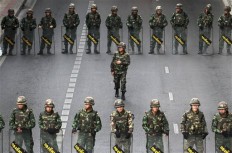 Thai junta chief gives military broad new police-like powers 