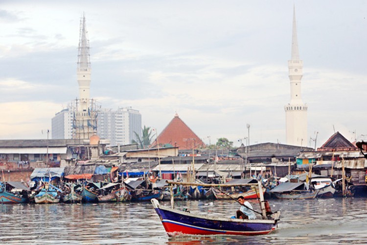 Port city: Fishermen anchor their fishing ships at the edge of Sunda Kelapa port in North Jakarta. 